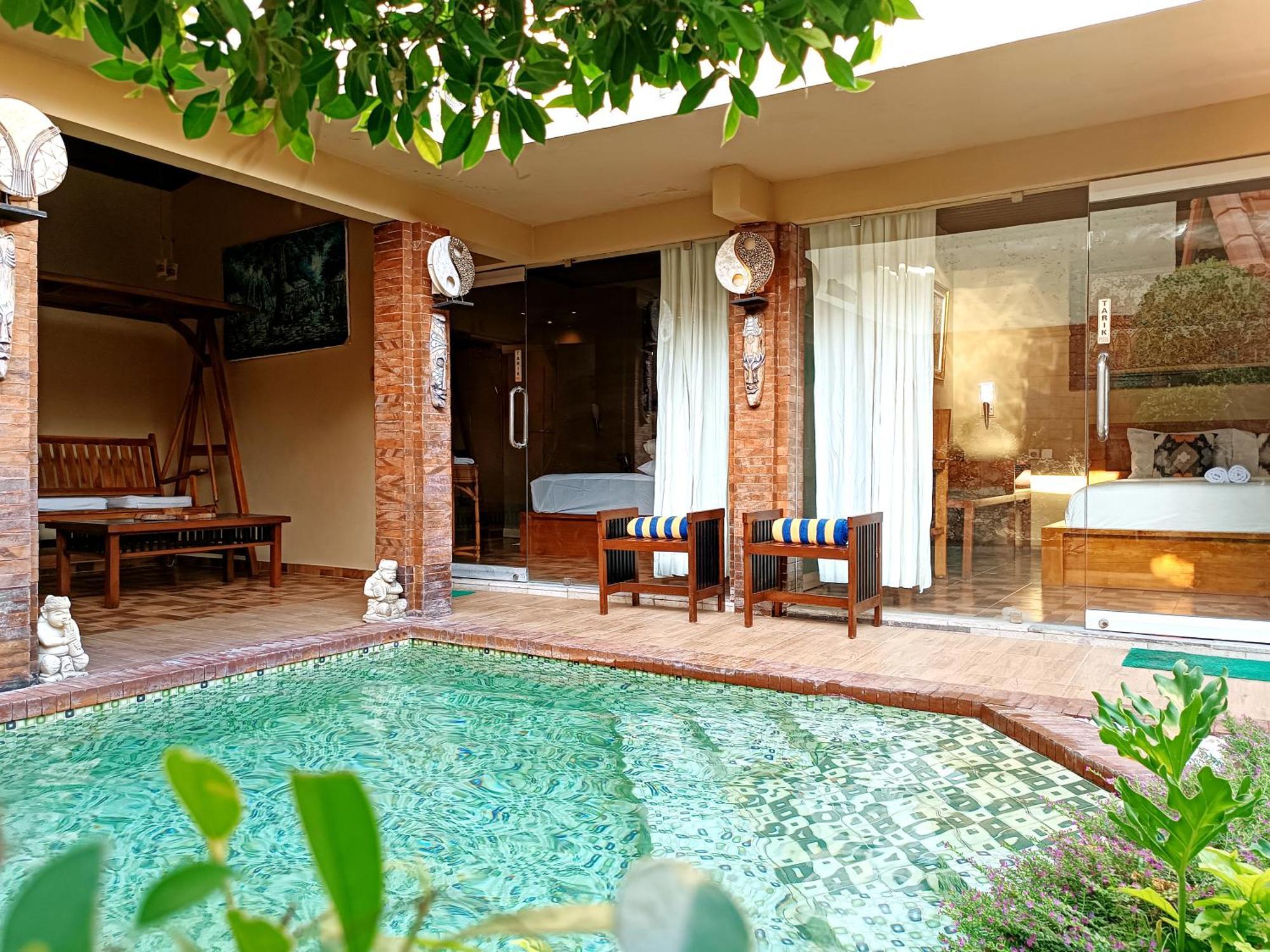 S Bali Villa *