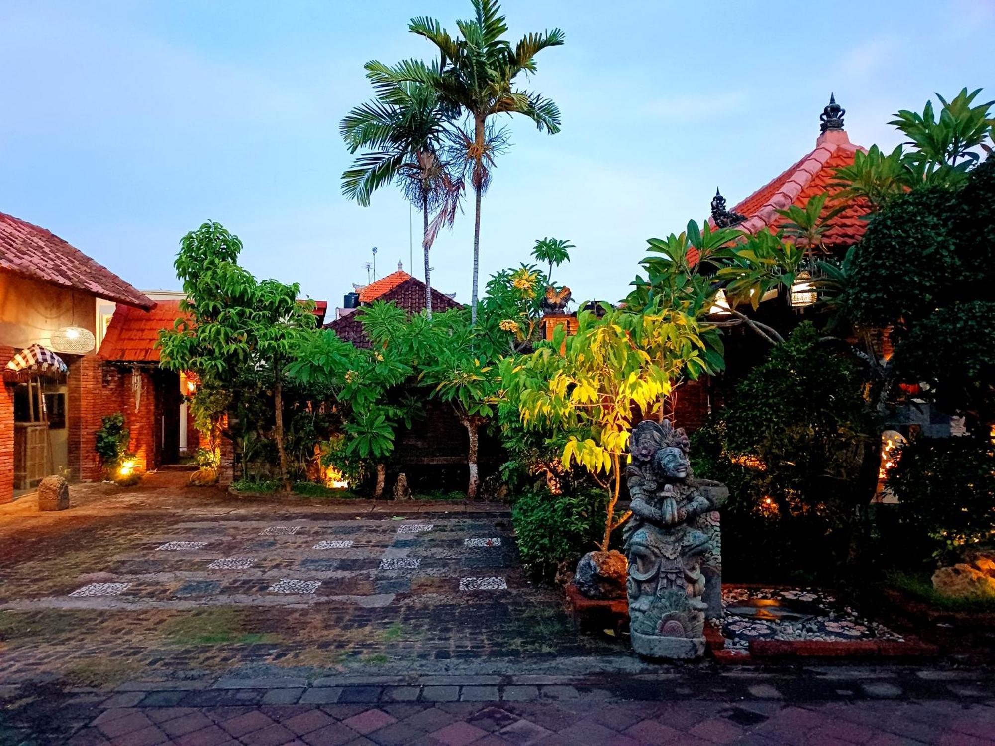 S Bali *